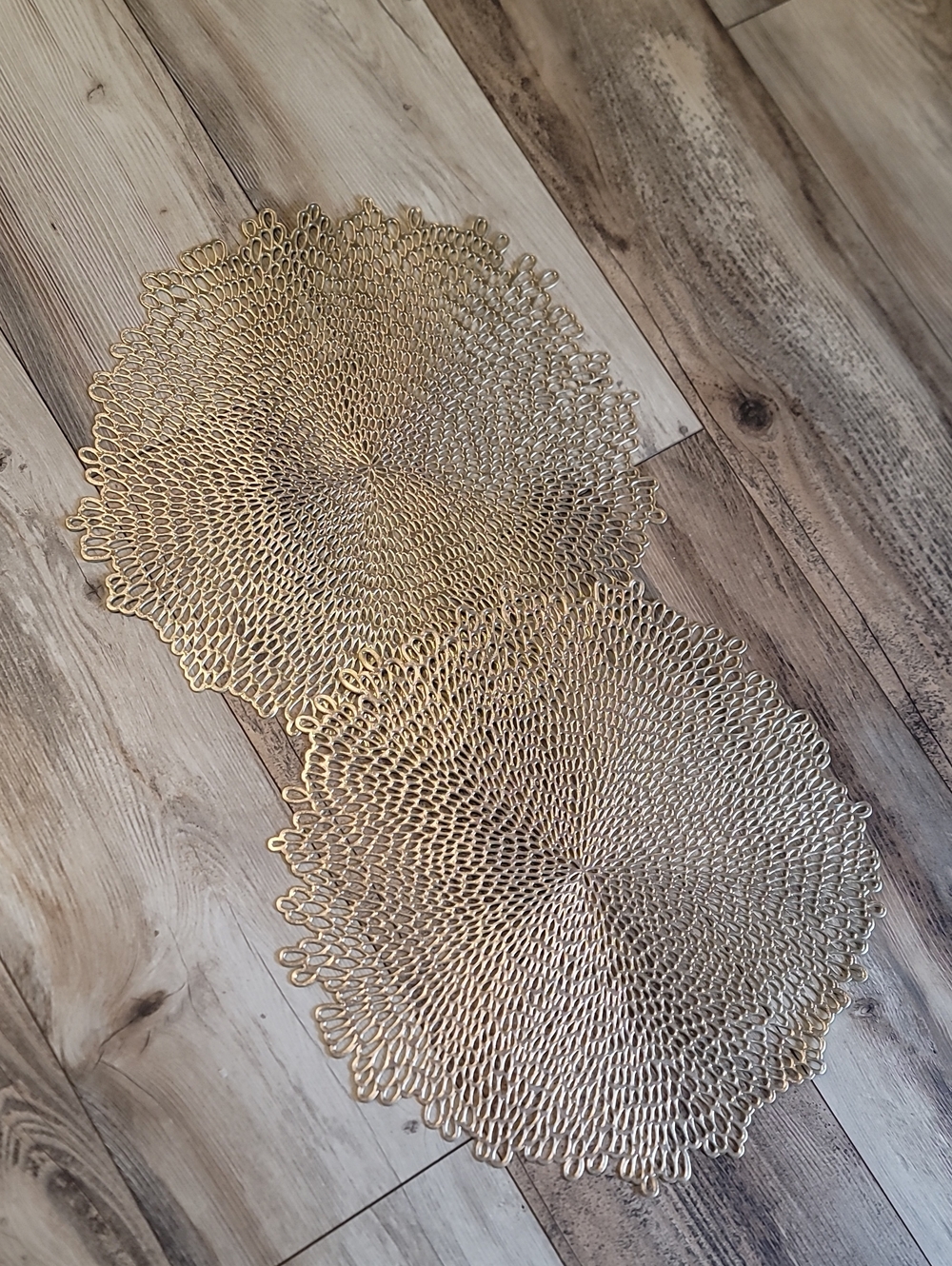Lovely Gold Plastic Placemats